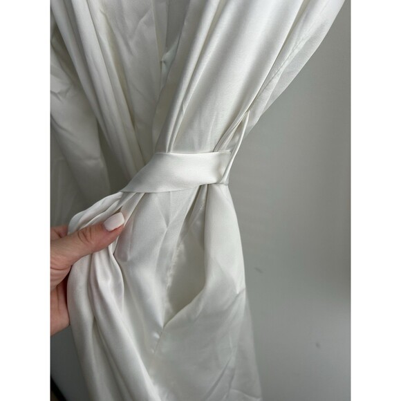 Vintage Y2K Victoria's Secret Satin Long Robe White/ Ivory With Pockets XS/S NWT - Picture 7 of 11
